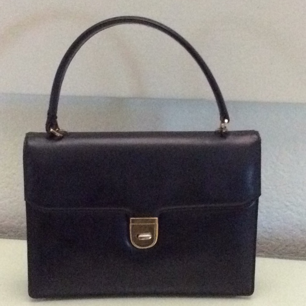 Black Gucci Kelly style Bag